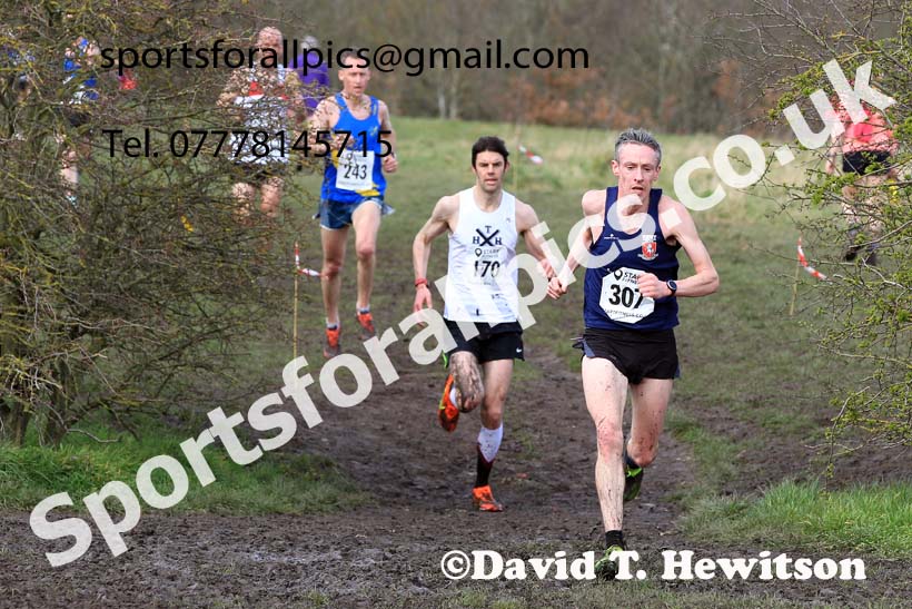 Men 35 to 60 in the 2023 BMAF Cross Country Champs., Wallsend. Photo: David T. Hewitson/Sports for All Pics